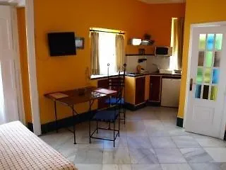 La Casa Amarilla Aparthotel Tarifa