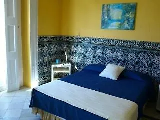 La Casa Amarilla location